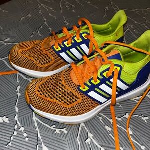 Adidas Blue and Orange Sneakers Boys size 4 (big kid - age 8-10)